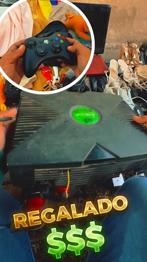Y las #ofertas en los #tianguis nunca nos decepcionan 😬 Encontramos un #xbox clásico por $100 pesitos y lo convertimos en una edición especial 🙈 #videojuegos #Halo | CS GAMES - SALE