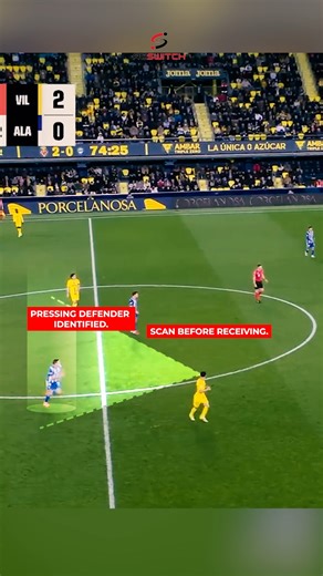 Same situation. Different decision. Scanning isn’t just about seeing pressure — it’s about using it to deceive. Scan to invite the press. Turn away. Attack the space that opens. One choice leads backward. The other leads to a goal. Train scanning to decide faster. Reswitch Method. #ReswitchMethod #Scanning #DecisionMaking #GameIntelligence #FootballTraining | RESWITCH