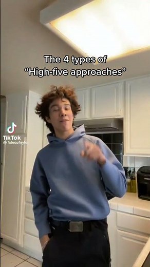 4 types of fist bumps