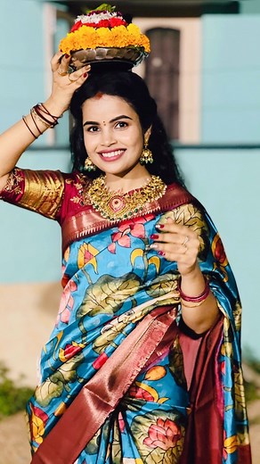 ✨Divya Reddy ✨ | 😍❤️❤️ Saree: @glorious_threads_by_divya . . . . . . . . #reelsinstagram #reels #reelsvideo #festivewear #festive #festivevibes... | Instagram