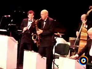 Beer Barrel Polka by Kenny King and his Orchestra