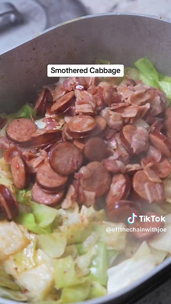 Delicious Smothered Cabbage Recipe for Soul Food Sunday