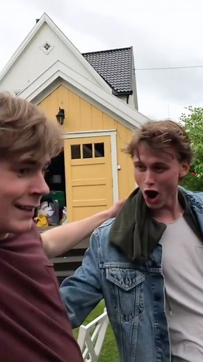 kosegruppie on Instagram: "Eva’s birthday party clip aired June 9, 2017 🥳 no surprise that Even and Isak are dance floor MVPs 🕺🏼🪩🕺🏼 they must get a lot of practice in the kitchen. 😉 SKAM is a web series from Norway. You can see it by following the link in @alllofskam’s bio to the All of SKAM website. This is from Season 4 bloopers. 💖 . . . #skam #skamnorway #evak #isak #isakvaltersen #evenbechnæsheim #isakandeven #evenandisak #isakxeven #evenxisak #isakyaki #tarjeisandvikmoe #skamseason3