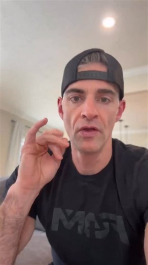 Most men over 40 don’t fail because they’re lazy. They fail because they overcomplicate. They jump into 75 Hard, keto, intermittent fasting only to eat clean Monday through Wednesday and fall apart by Thursday. The truth? You just need structure. That’s why I built the 3-2-1 Method: 3 meals. 2 snacks. 1 goal protein. Here’s what a simple day looks like: Meal 1: 3 eggs, ½ cup oats, ¾ cup Greek yogurt Snack 1: Whey shake banana Meal 2: 6 oz chicken breast, rice, veggies Snack 2: Cottage cheese ber