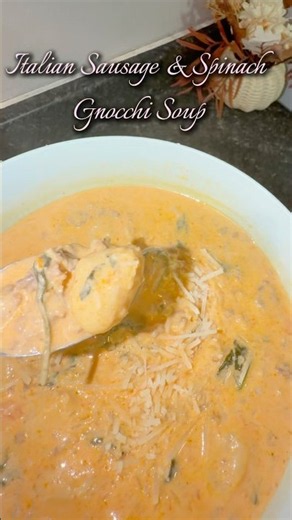 Creamy Italian Sausage & Spinach Gnocchi Soup 🧡