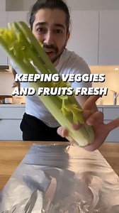 140K views · 5.7K reactions | Stuff goes bad faster during summer times.. How to keep your veggies and fruits fresh longer! 朗 . . . . #lifehack #fruit #veggies #lifehacks #diy #howto #kitchenhacks #recycle #upcycle #hacks #creativeexplained #savemoney #upcycling #food #storage #recipes #plantbased #vegan | creative explained | Facebook