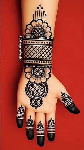 Easy mehndi design #mehndi #hennadesign #mehndidesign #henna #shorts #youtubeshorts #hennatatto #art