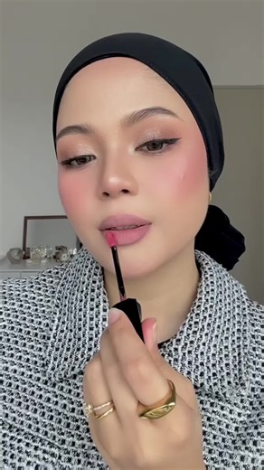 Explore Beautiful Lip Stains from Time Phoria