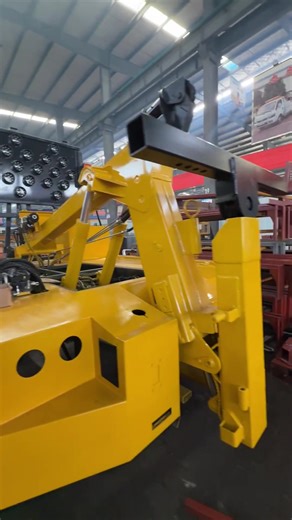 We customize different tow truck bodies according to the different requirements of different customers.#towtruck #WreckerTruck #TowTruckFactory #FlatbedTruck #Towingfactory