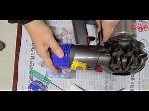 I cleaned the Dyson V7 vacuum cleaner.