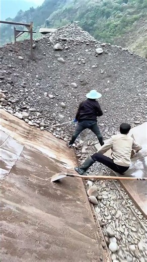 What Happens When Sand & Aggregates Contain Clay – And How to Remove ItClay contamination in sand an