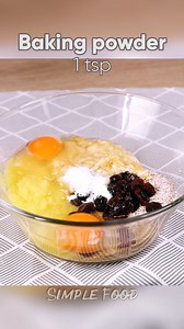 1.5M views · 3.7K reactions | 1 cup of oatmeal and 2 apples! Healthy apple pie in 5 minutes Oatmeal 1 cup (100 g) 2 Apples Water 2/3 cup (100 ml) Raisins 1.8 oz (50 g) 1 Banana 2 Eggs Baking powder 1 tsp Cinnamon 1/2 tsp Grease a baking pan with vegetable oli. Almond flakes Bake at 320°F (160°C) for 40-50 minutes. | Simple Food - videos and recipes | Facebook