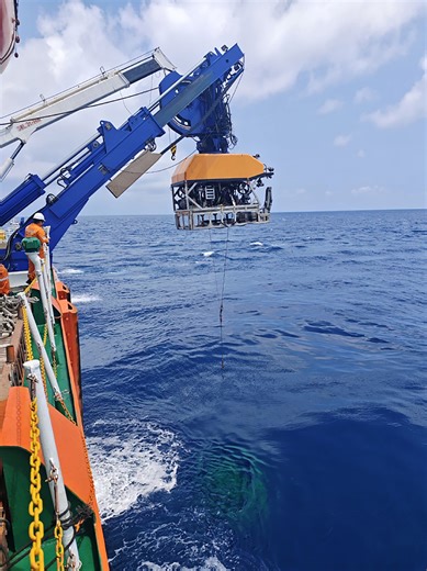 China tests submarine cable cutter at 3,500-metre depth