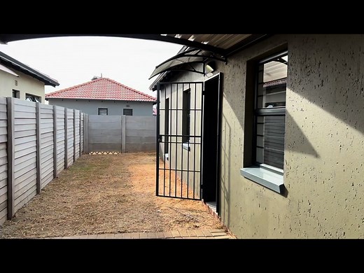 Protea Glen Soweto! Star Village - Your Dream Home Awaits