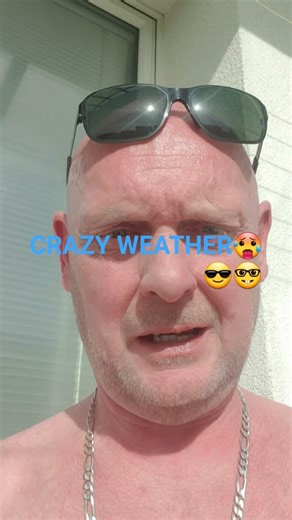 CRAZY weather. It's bloody hot here now. 2 weeks ago had thick SNOW🙃😉