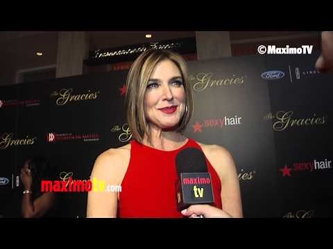 Brenda Strong Interview at 2013 "Gracie Awards" Gala Red Carpet ARRIVALS