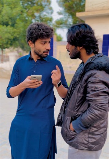 Humorous Moments in Sindhi Vines