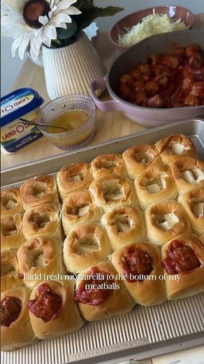 hawaiian roll meatball sliders