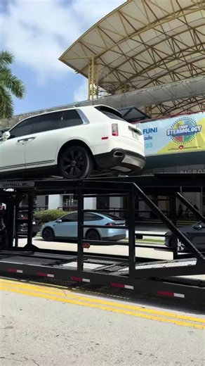 Expert Vehicle Transport Services by RoadRunner