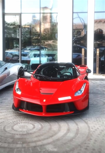 Discover the Allure of LaFerrari: A Modern Marvel
