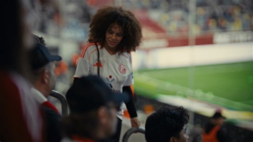 Sexuelle Belästigung ist auch in Fußballstadien Realität! ❗️Gemeinsam mit L'Oreal Paris stehen wir auf, um gegen sexuelle Belästigung vorzugehen. Denn: #FortunaFürAlle heißt auch, in kritischen Situationen für alle da zu sein.📎 Mehr dazu: https://t.co/DVW75i9HEU#f95 | 🔴⚪️