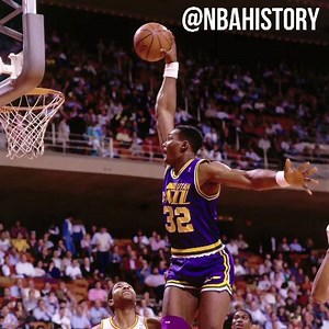 2.5M views · 10K reactions | This Mailman Delivered on Sundays! | NBA | Facebook