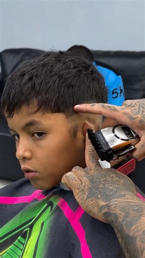 The PERFECT Mid Fade Tutorial 💈⚡️ STEP BY STEP 📚 Barber Tutorial Beginner Friendly ✨ ‪@HowToFade‬