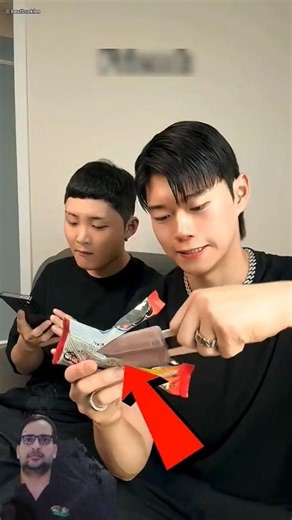 ice cream surprise small brother shocked😱🤯#shorts #tranding #viral #facts #viralvideos #shortvideo