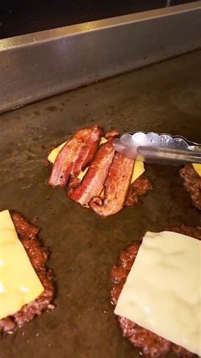 Extra Feels Smashburger #shorts #burger #shortfeed