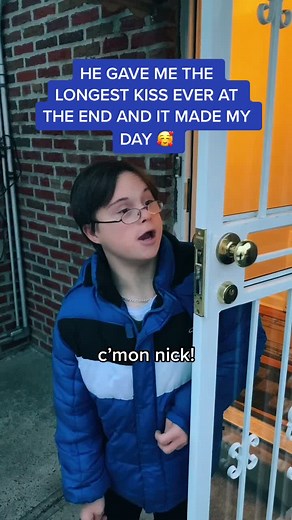 The Longest Kiss Ever | Heartwarming Moment