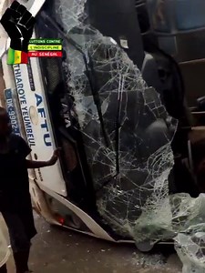 59K views · 578 reactions | 2 Bus Tata faisaient la course sur la route de BOUNE, l’un d’entre eux a écrasé la tête d’un innocent. #LCIS®️ #SenegalNeySet #Recuplast #DeclciCar | Luttons contre l'indiscipline au Sénégal | Facebook