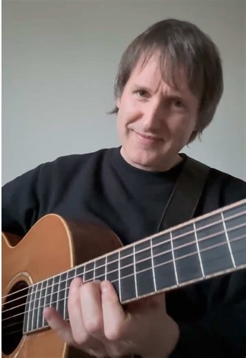 Here’s a little acoustic of Shining Light to celebrate the anniversary! #behindthesong #anniversary #ash