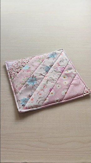 DIY coaster from scrap fabric #diy #tutorial #sewing #sewingtutorial #coaster #sewingidea #giftideas
