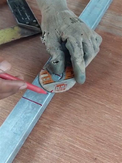 Simple Techniques to Bend Metal at 90 Degrees