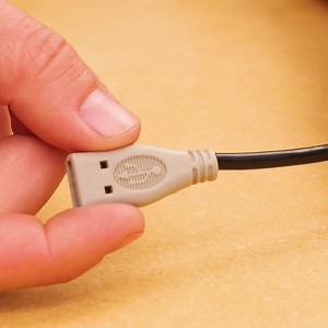 275K views · 319 reactions | Awesome USB Hacks & Tricks! Thanks for watching! Please be aware that this video is for entertainment purposes only and techniques shown should not be attempted at home! | Creative Panda | Facebook