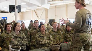 U.S. Army Women Paratroopers Take Action #usarmy #usmilitary #paratroopers #womenpilot #military | Gylda Lecia