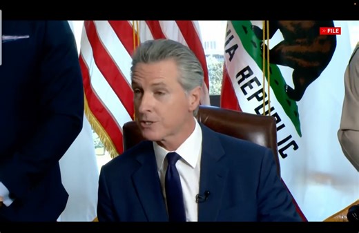 💜 SEIU Local 1000 is fighting to keep remote work rights strong. A recent audit found California spent $117 million on unused office space — and Susan Rodriguez, Chief Negotiator, put it best: “It’s returned to office, not to return to work. We have been working at home just fine … and getting the work done for California.” We’re standing up against forced return-to-office mandates and demanding flexibility, fairness, and respect for what our members have proven they can do—remotely, effectivel