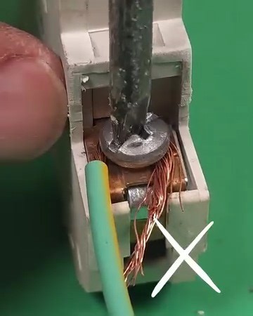 A simple trick for perfect wire connection | Genius Club - Asia