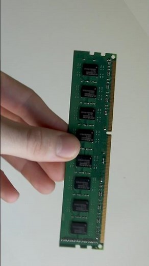 What is RAM memory?