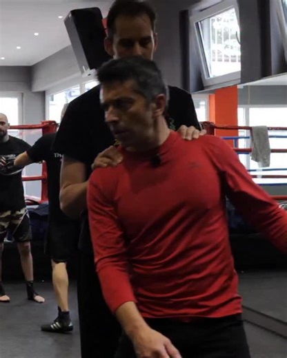 🥋Self-defense comes in many forms. The objective behind The Art of JKD™ is to develop the defensive mechanisms that let you feel, create, and capitalize on openings with precision and confidence. #JKD #JeetKuneDo #MartialArtsTraining #TheArtofJKD | Octavio Quintero