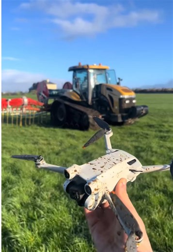 Not a good day to be a drone ⚠️😂 @Gearoid Mahoney #slurrry #umbillicalslurry #tracks #cat