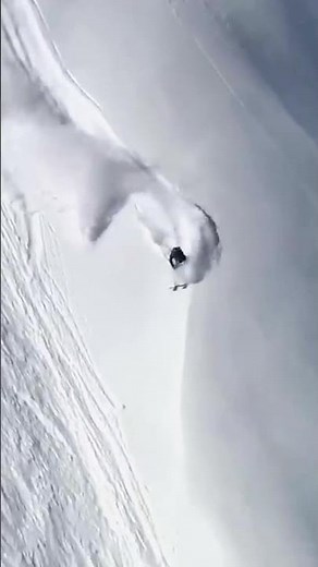 Chasing the Perfect Line Through High-Mountain Steeps ❄️
