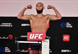 Reports: Khamzat Chimaev vs Leon Edwards pulled from the UFC card on January 20