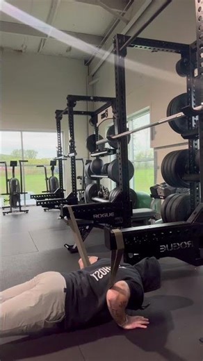 Band assisted plyo push-up