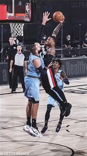37 feet. 0.9 seconds. LEGENDARY. 🏀 #basketball #nba #nbahighlights #shorts #viral