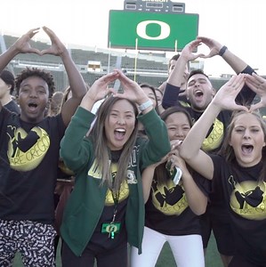 Thousands of new Ducks flocked to campus for Week of Welcome. See the class of 2022 up close and check out even more behind-the-scenes footage here: https://studentlife.uoregon.edu/classphoto | University of Oregon