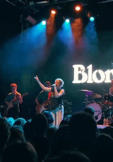 @Blondshell tour kicked off in Dublin!!! here's a sneak peek of her new song Berlin TV Tower🖤 ...US Leg 1 you might recognize this one...she sounds a little different but she's not sorry for changing... #blondshell 🎥: @reiny