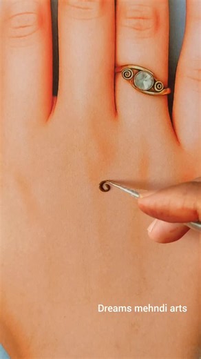 Dreams_mehndi_arts on Instagram: "#dreamsmehndiarts #mehndidesign"