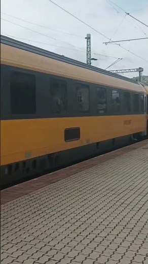 Regiojet (special locomotive) arrives at Budapest-Kelenföld (14)