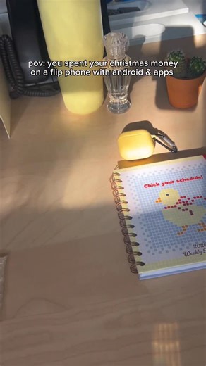 20% off the Samsung Folder 2 and all other flip phones this Christmas 🎅🏼🎄 Check website for the discount code, link in bio 🎁 FREE Worldwide Shipping 🌍 #y2kphones #y2kphoneshop #y2k #y2kaesthetic #y2kstyle #y2kvibes #2000s #koreanstyle #mobile #mobilephone #flipphone #flipphones #motorola #samsung #LG #samsungfolder2 #korean #coolphone #samsungflip #samsungfolder #samsungfolder2white #g160n #vintagetech #retro #retrotechnology #phone #phones #phonestore #koreanstyle #retrophone | Y2KPhones